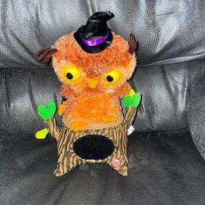 2013 halloween Hallmark animated owl